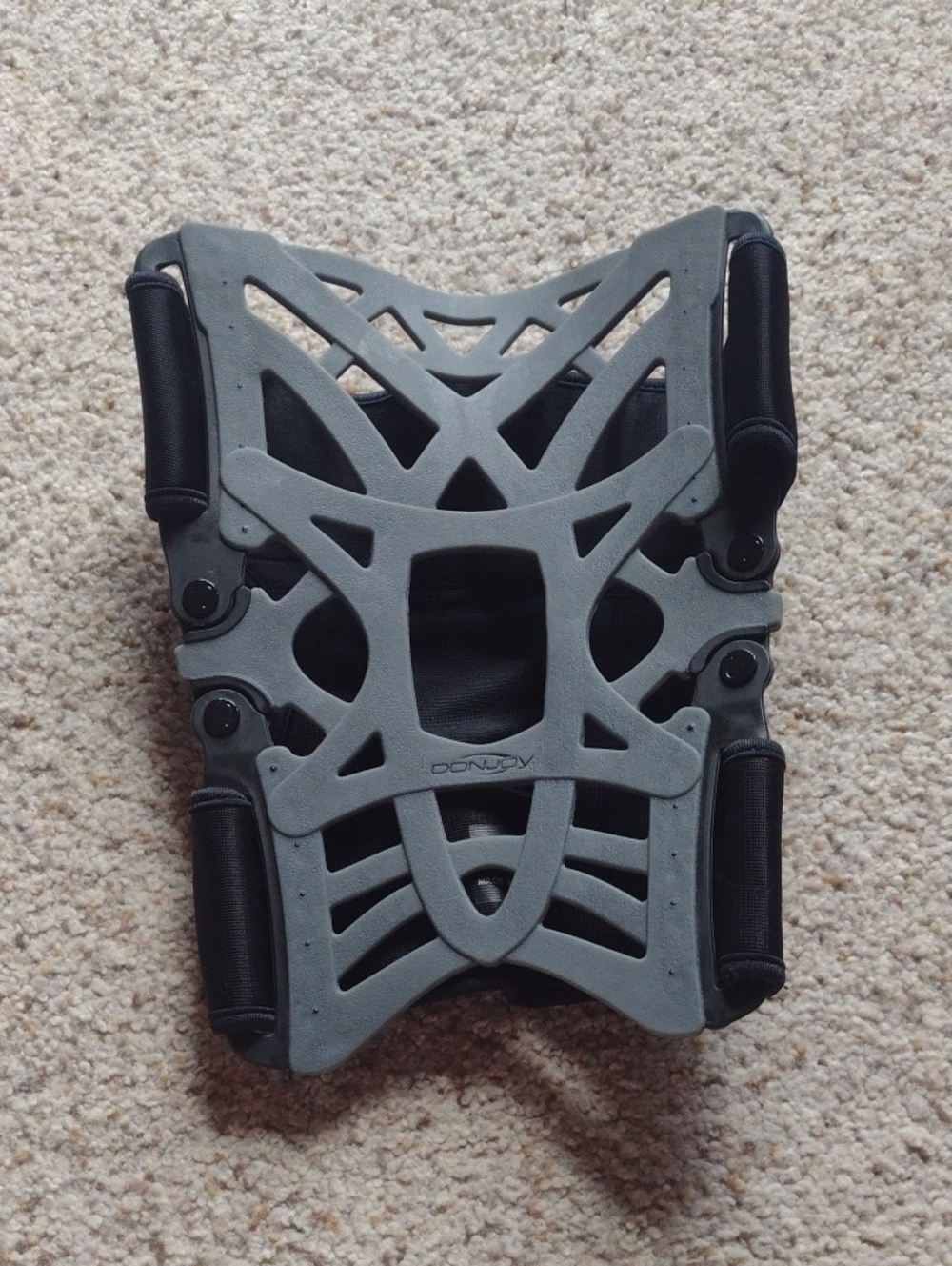 Gray Knee Brace Support with Adjustable Straps - Picture 6 of 7